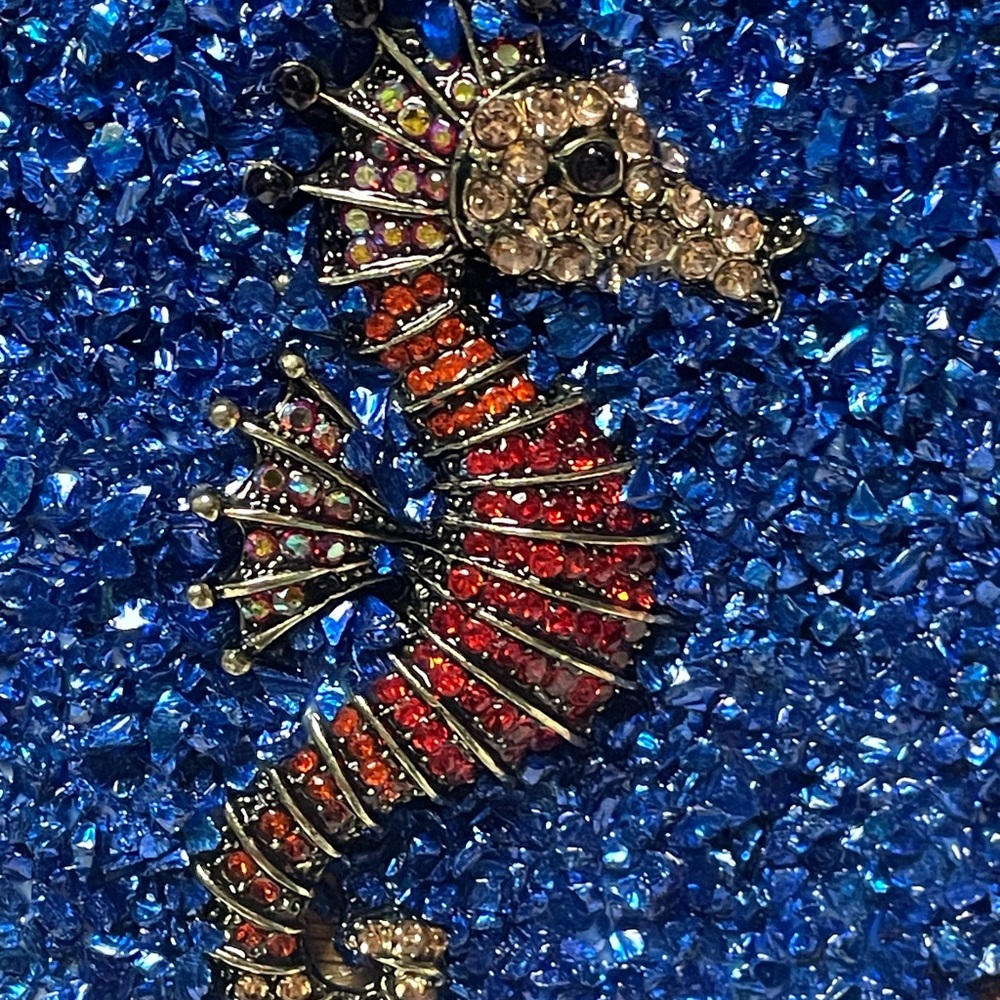 Ocean-Themed Wall Art with Seashells Sea Animal and Blue Crushed Glass - Picture 2 of 6